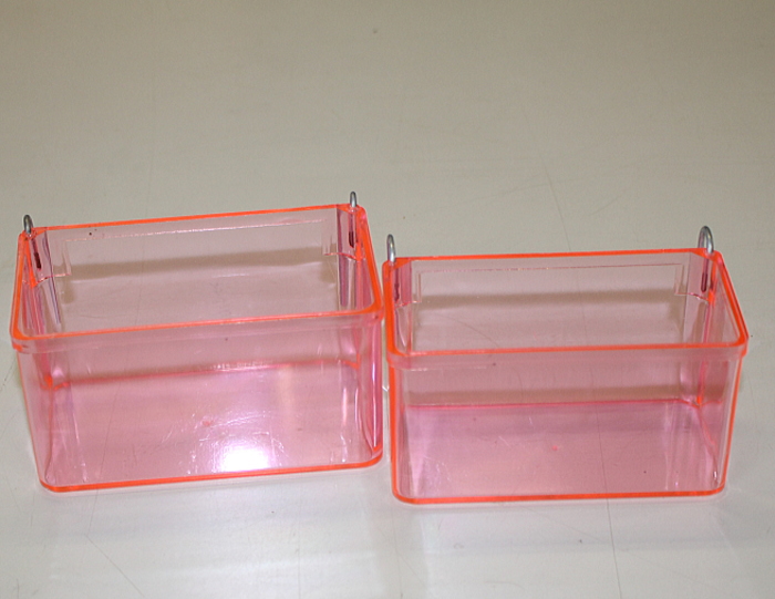 長角エサ入れ 小 350円