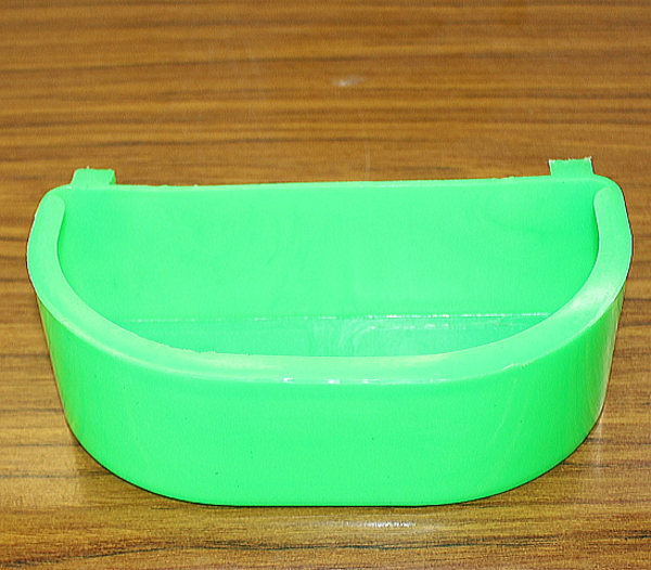 半月エサ入れ-C 大 250円